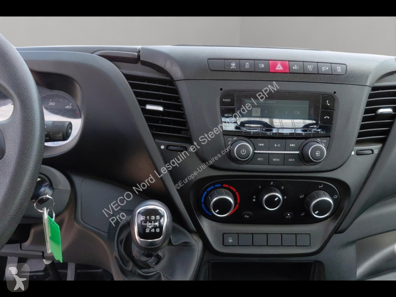 Véhicule utilitaire Iveco CCb 35C16H...