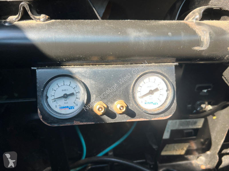 عربة نفعية Renault XXL Maxi...
