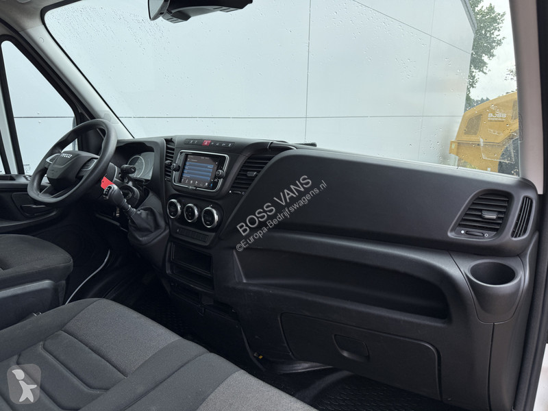 Autoutilitară Iveco 35C16 3.0 160PK Laadklep...
