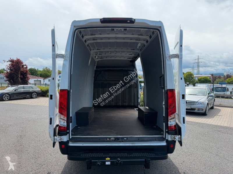 Véhicule utilitaire Iveco 35S18HA8 Kastenwagen...