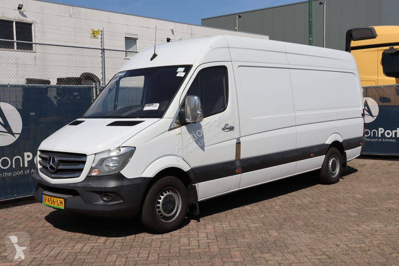 Véhicule utilitaire Mercedes