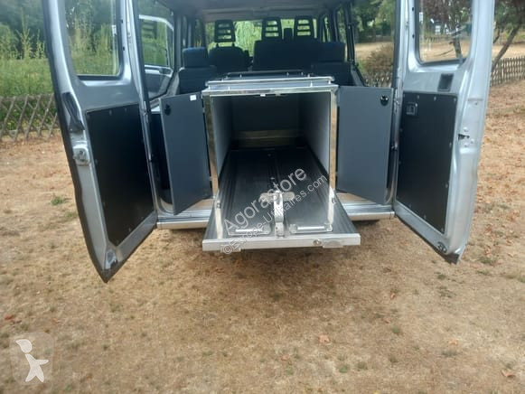 Véhicule utilitaire Peugeot