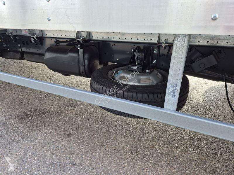 Véhicule utilitaire Iveco 35-180 HI-MATIC...