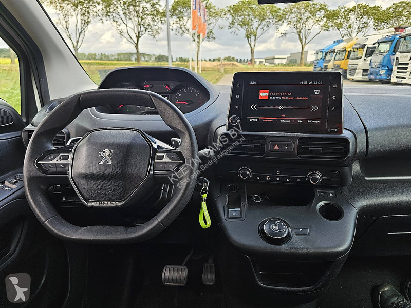 Véhicule utilitaire Peugeot 1.5