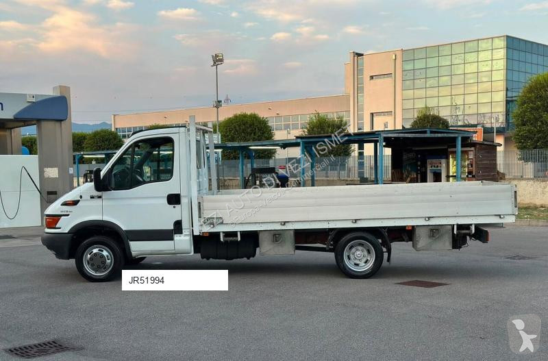 Véhicule utilitaire Iveco DAILY 35C12