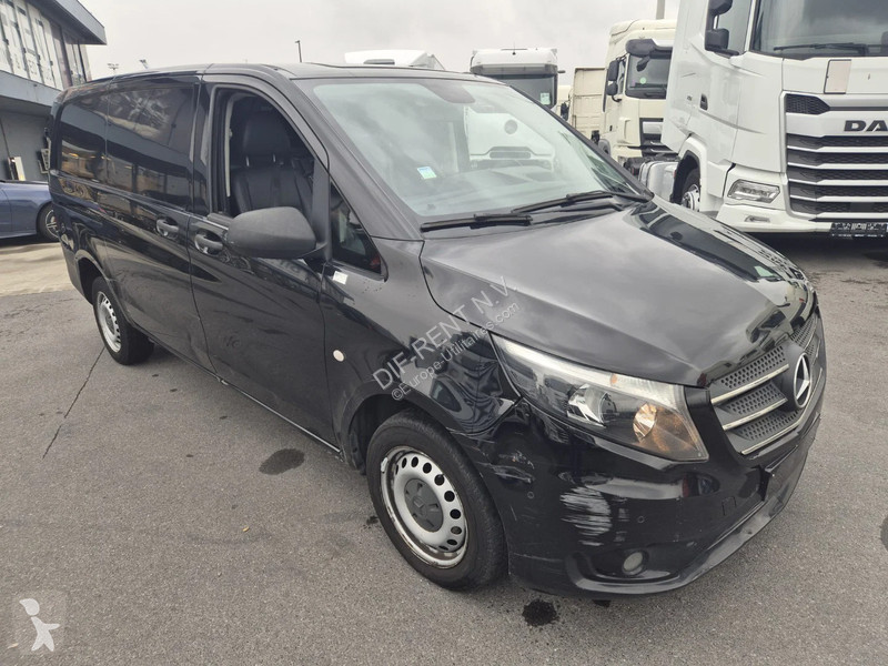 Véhicule utilitaire Mercedes Vito