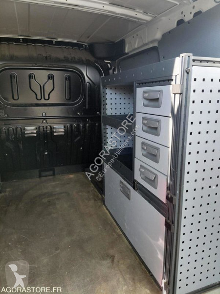Véhicule utilitaire Fiat DOBLO
