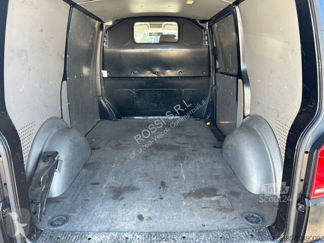 Véhicule utilitaire Volkswagen T6 - transp.28...