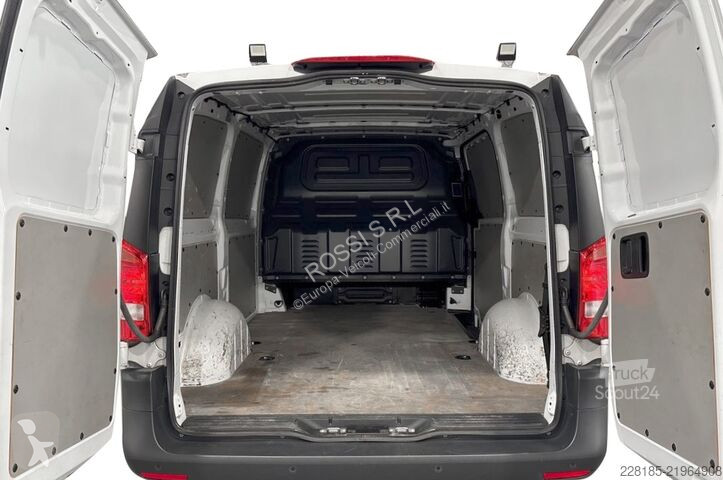 Véhicule utilitaire Mercedes III 116 - vito 116...