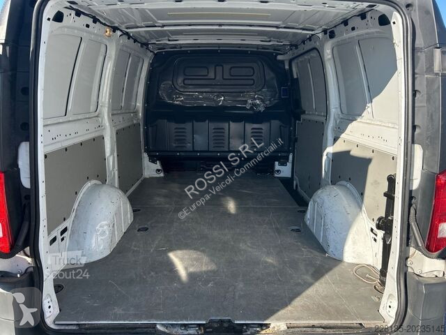 Véhicule utilitaire Mercedes III - vito 114 cdi...