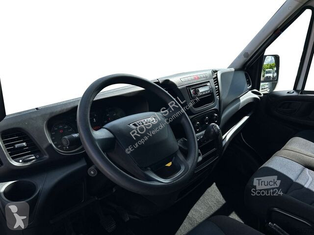 Véhicule utilitaire Iveco V - daily 35 C12 3750...
