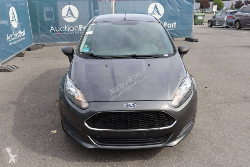 Véhicule utilitaire Ford