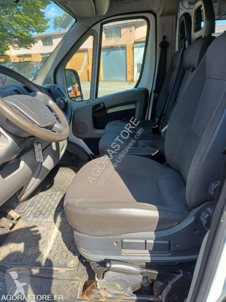 Véhicule utilitaire Peugeot BOXER