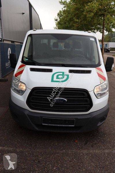 Véhicule utilitaire Ford
