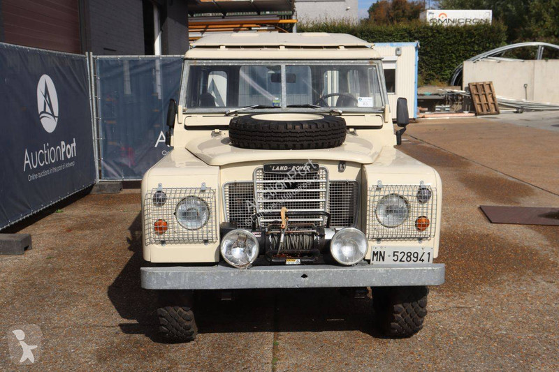 Véhicule utilitaire Land Rover
