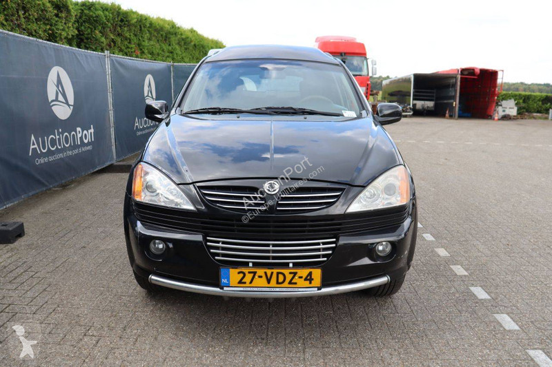 Véhicule utilitaire Ssangyong M200 2WD AUT. HR