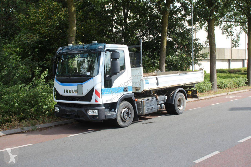 Véhicule utilitaire Iveco 80-210