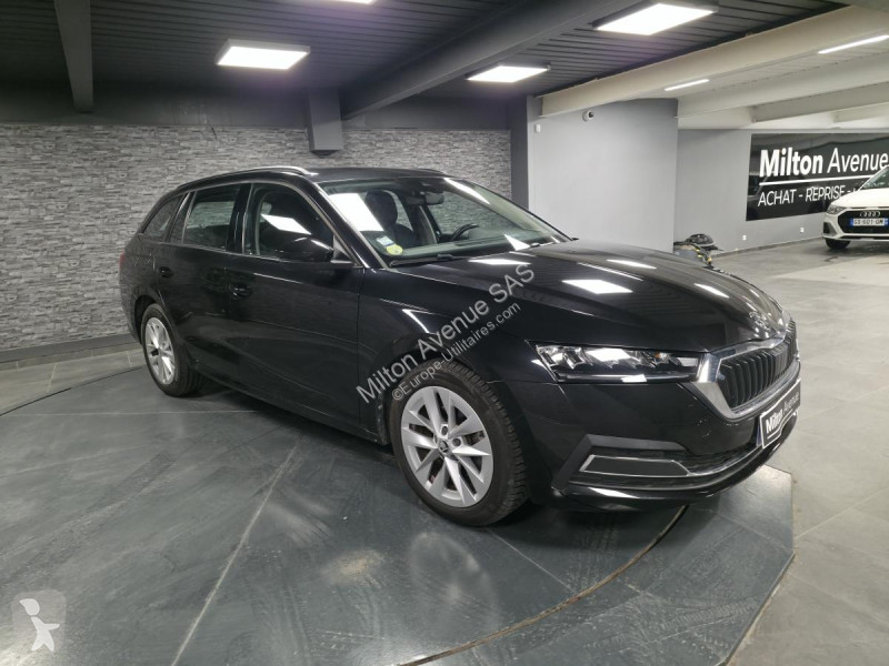 Véhicule utilitaire Skoda OCTAVIA Combi 2.0 TDI...