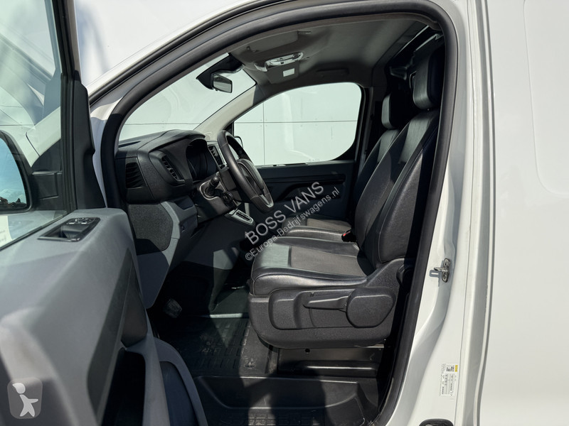 Véhicule utilitaire Peugeot 75 kWh 136PK L2H1...