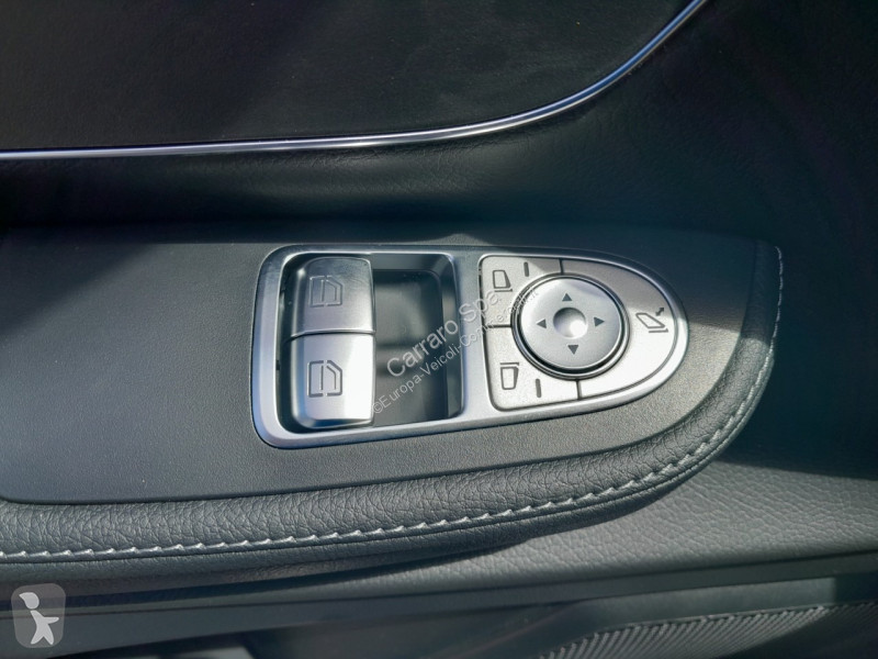 Bedrijfswagen Mercedes
