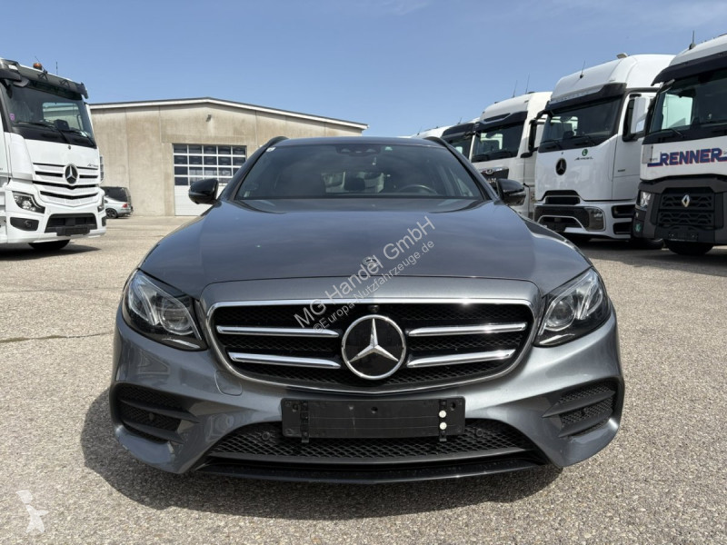 Veículo utilitário Mercedes E 300 de EQ-Power...