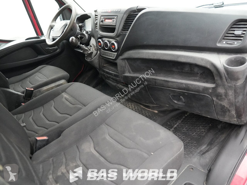 Véhicule utilitaire Iveco 35C17