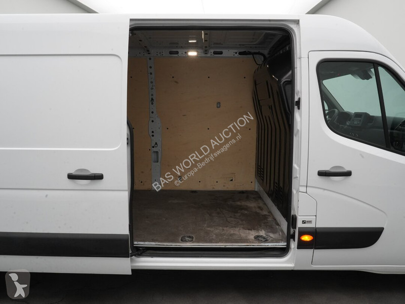 Furgoneta Renault 135PK