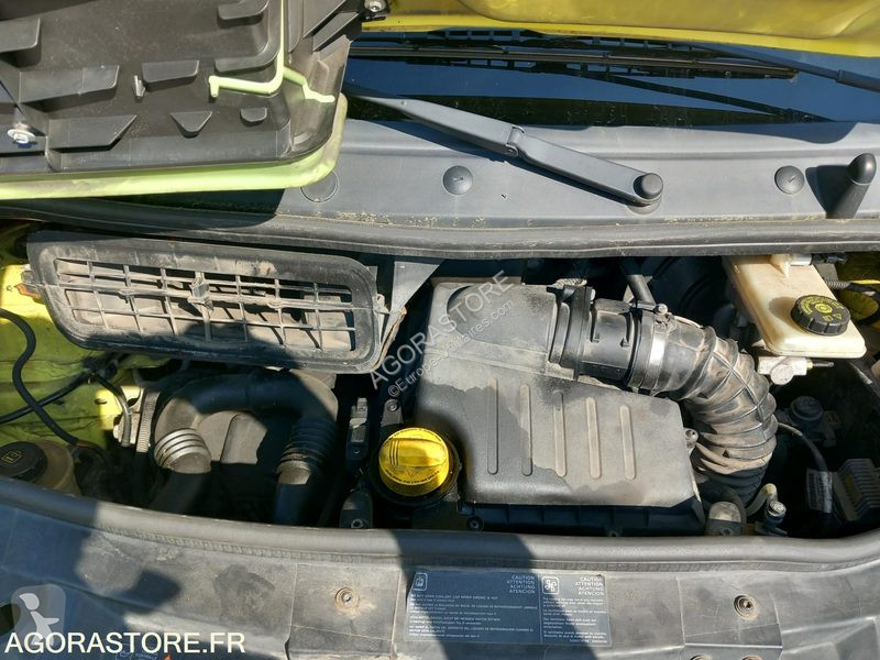 Véhicule utilitaire Renault TRAFIC