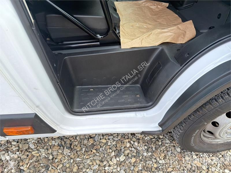 Véhicule utilitaire Opel 2.2