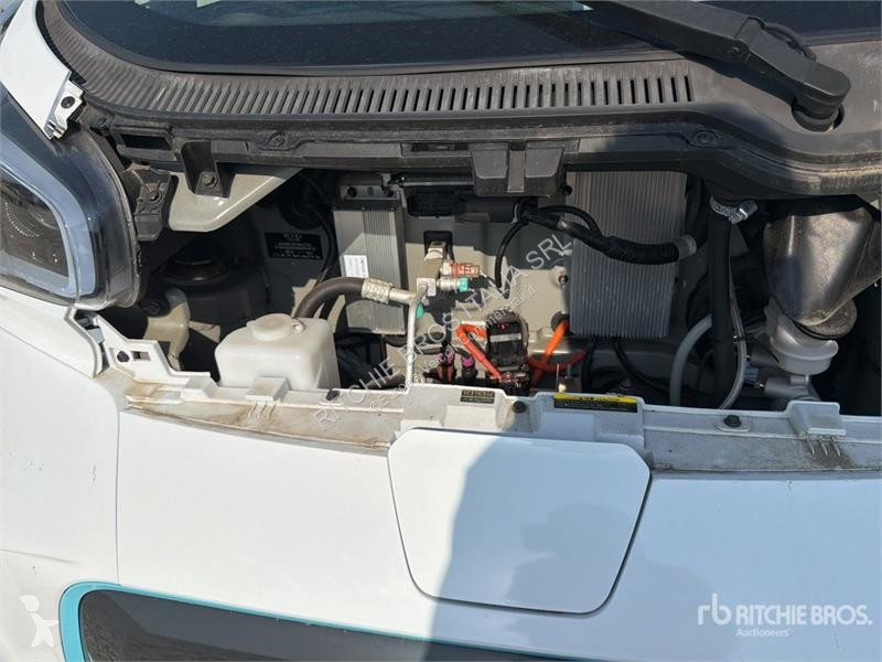 Коммерческий автомобиль  XEV Yoyo Electric...