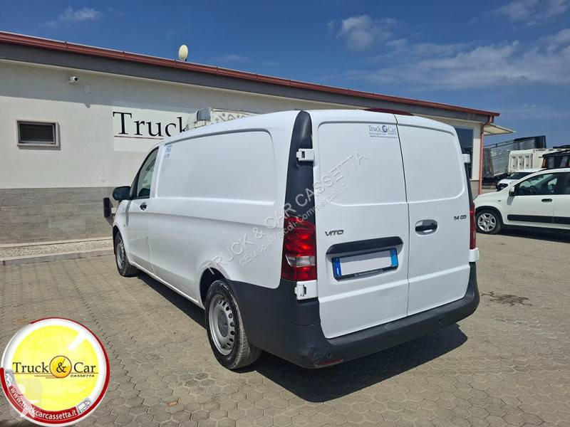 Furgoneta Mercedes