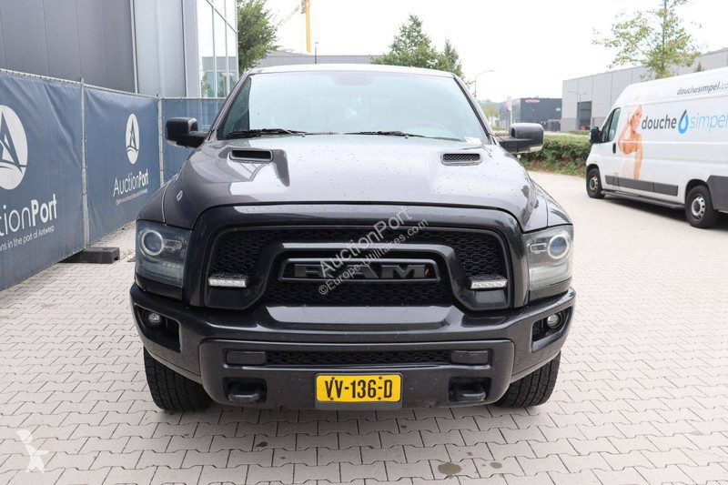 Véhicule utilitaire Dodge Ram1500
