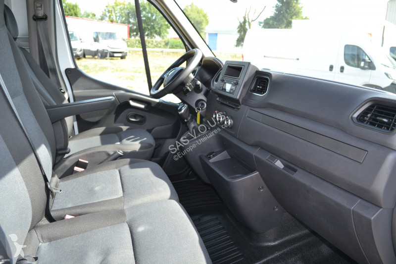 Véhicule utilitaire Renault RENAULT MASTER III...