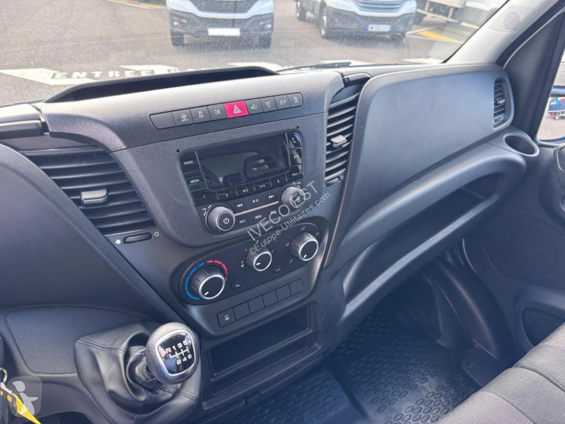 Véhicule utilitaire Iveco CCb 35C16 - 3.0L -...