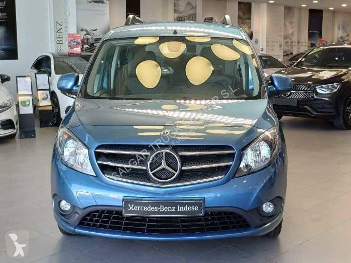 Furgoneta Mercedes