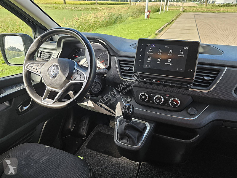 Лекотоварен автомобил Renault 2.0 DCI L2...