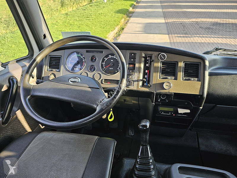 Комерційні автомобілі Nissan  ATHLEON