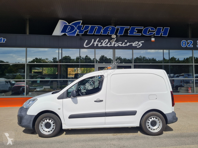 Лекотоварен автомобил Peugeot PARTNER STANDARD...