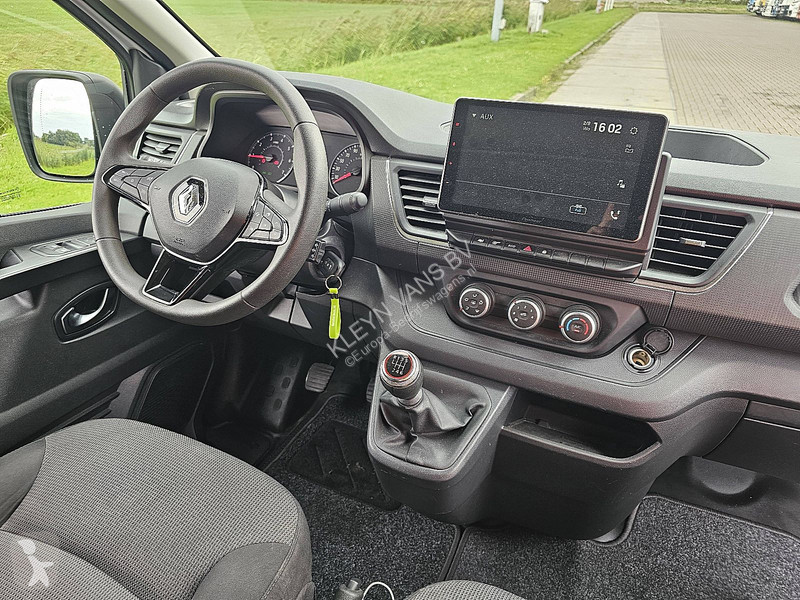 Лекотоварен автомобил Renault 2.0 DCI ac dc...