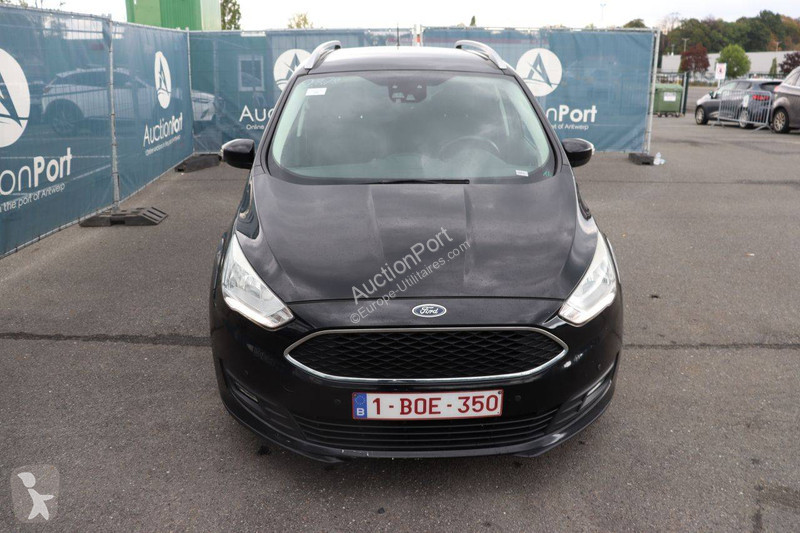 Furgoneta Ford Grand