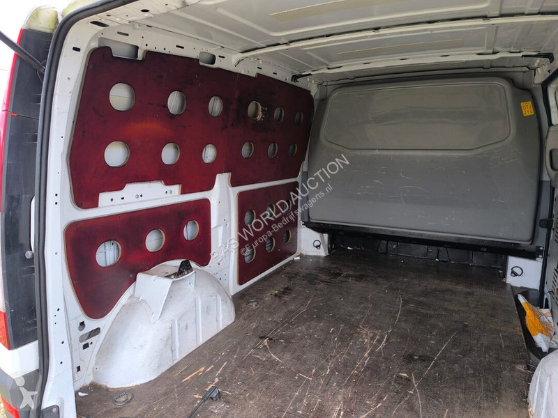 Лекотоварен автомобил Mercedes 95pk