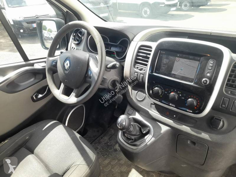 Лекотоварен автомобил Renault 1.6 DCI 120CH...