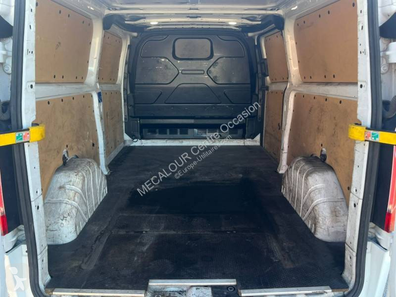 Лекотоварен автомобил Ford 130