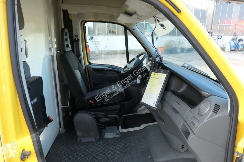 Коммерческий автомобиль Iveco Daily 35 S11 C30C...