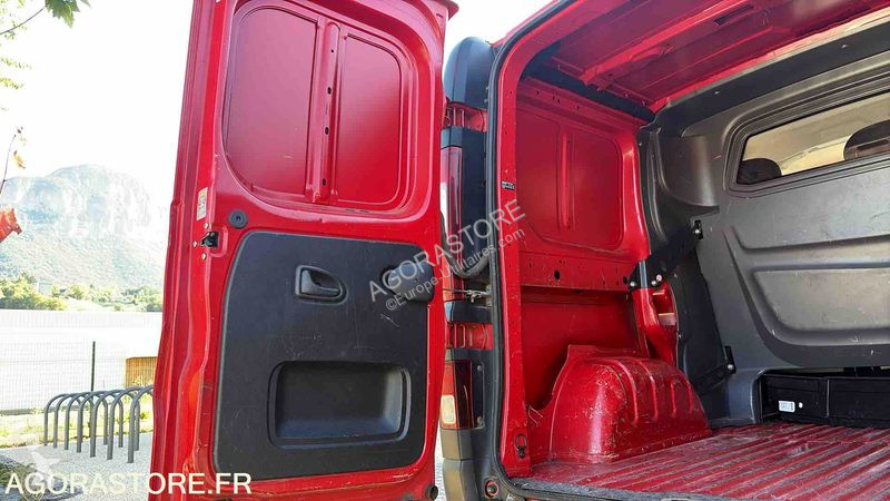Лекотоварен автомобил Renault TRAFIC