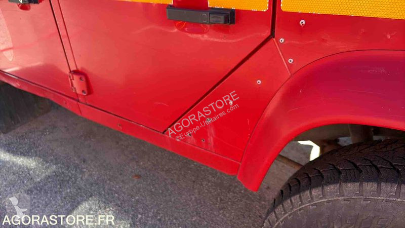 Furgoneta Land Rover DEFENDER