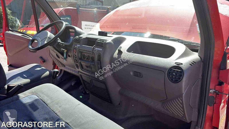 Лекотоварен автомобил Renault MASTER