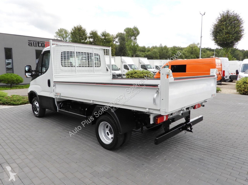 Лекотоварен автомобил Iveco 35C14 DAILY