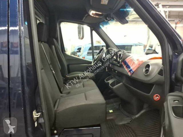 Лекотоварен автомобил Mercedes Sprinter 317...