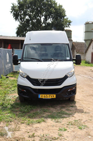 Iveco  35C14 van